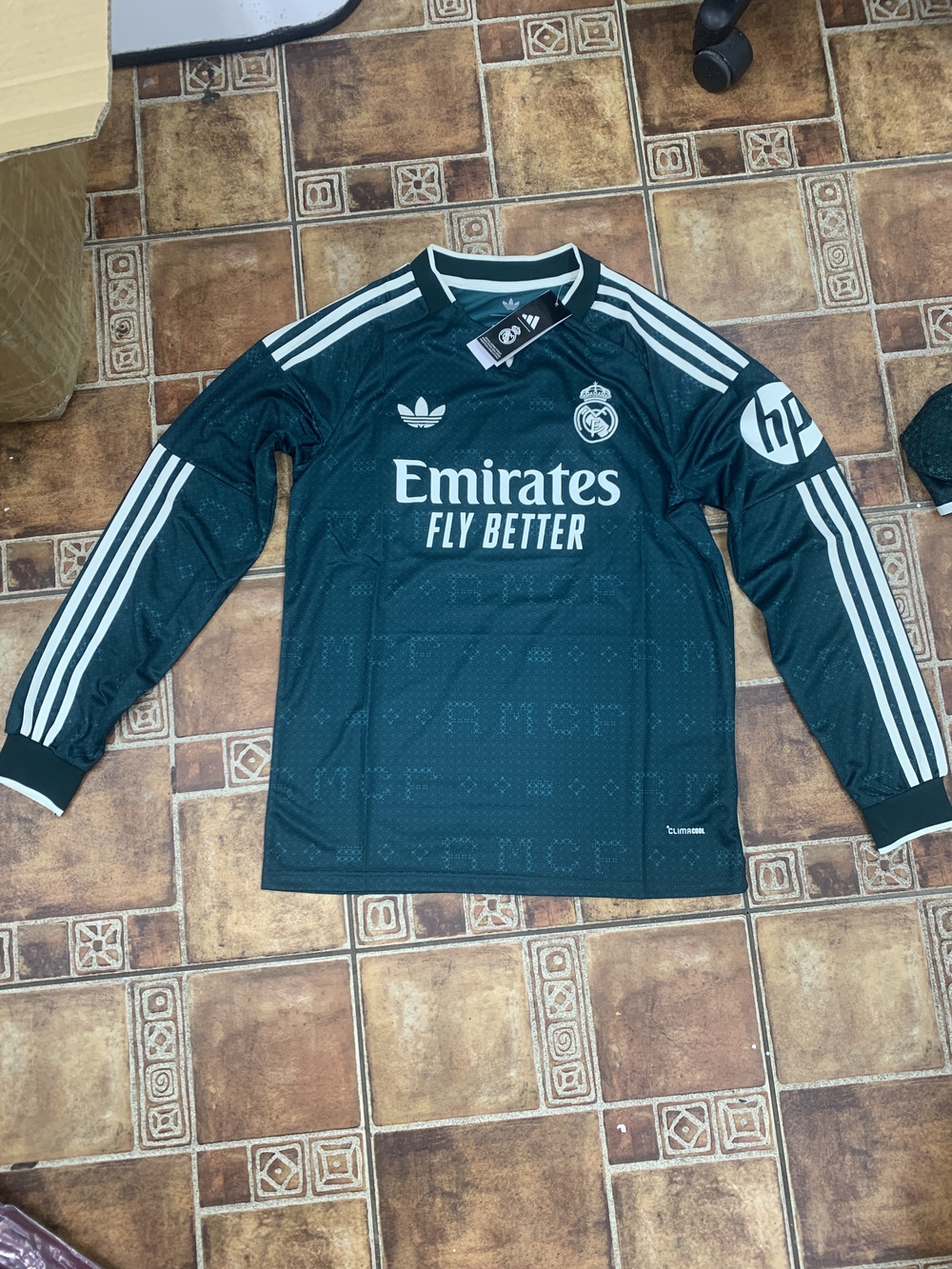 adidas Originals Real Madrid 2026/27 Long Sleeve Jersey Size L